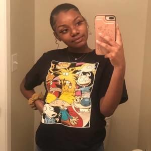 Meet your Posher, Sharonica